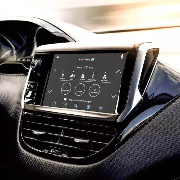 connected car screen